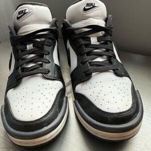 Nike Men's Classic Black and White Sneakers US 10